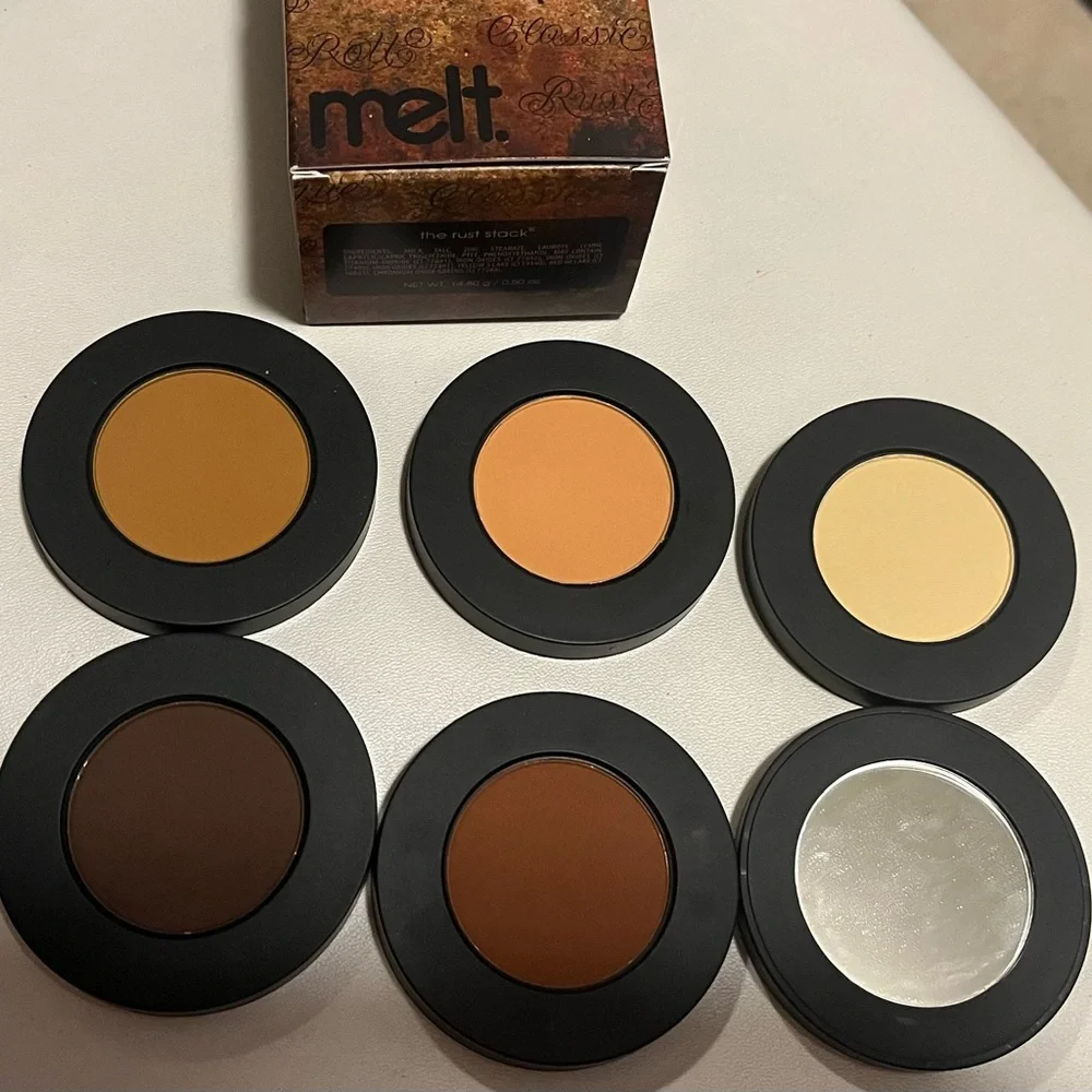 Melt cosmetic stack eyeshadow palette - Picture 2 of 3
